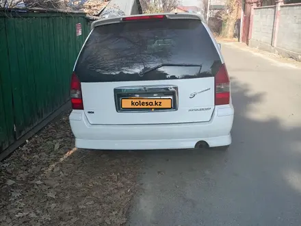 Mitsubishi Chariot 1999 года за 1 800 000 тг. в Алматы – фото 2