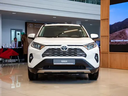 Toyota RAV4 Prestige 2025 года за 19 195 657 тг. в Алматы – фото 2