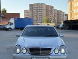 Mercedes-Benz E 320 2001 года за 5 200 000 тг. в Актобе – фото 2
