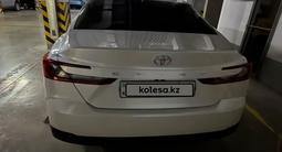 Toyota Camry 2025 года за 20 950 000 тг. в Астана – фото 2