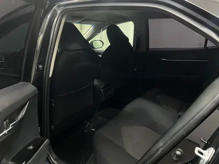 Toyota Camry 2019 года за 12 000 000 тг. в Алматы – фото 11