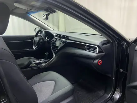 Toyota Camry 2019 года за 12 000 000 тг. в Алматы – фото 6