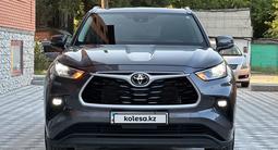 Toyota Highlander 2021 года за 26 500 000 тг. в Семей