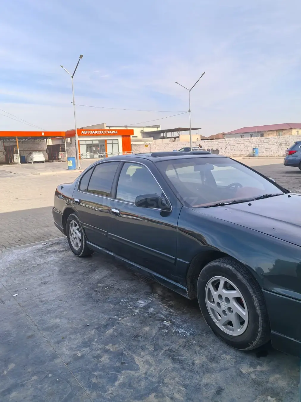 Nissan Maxima, 1996