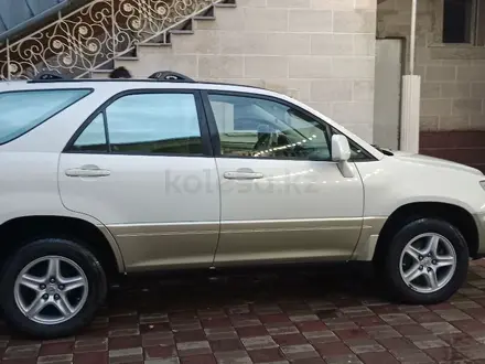 Lexus RX 300 2000 года за 5 000 000 тг. в Алматы – фото 2