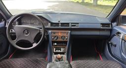 Mercedes-Benz E 220 1990 годаfor1 450 000 тг. в Талдыкорган – фото 2