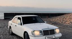 Mercedes-Benz E 220 1990 годаfor1 450 000 тг. в Талдыкорган