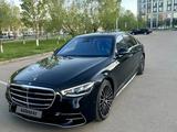 Mercedes-Benz S 580 2022 годаfor96 000 000 тг. в Астана