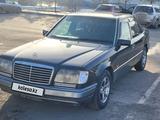 Mercedes-Benz E 280 1994 года за 2 300 000 тг. в Астана