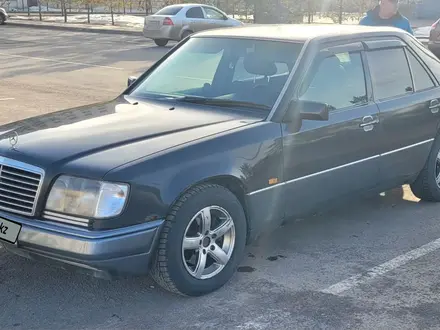 Mercedes-Benz E 280 1994 года за 2 300 000 тг. в Астана – фото 5