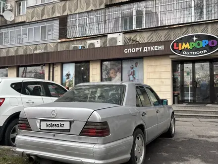 Mercedes-Benz E 250 1994 года за 1 500 000 тг. в Алматы – фото 3