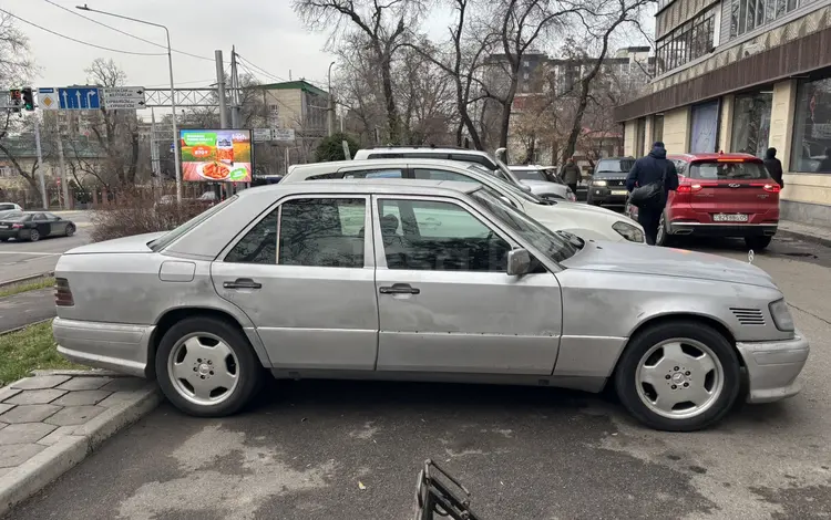 Mercedes-Benz E 250 1994 годаүшін1 500 000 тг. в Алматы