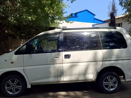 Mitsubishi Delica 1996 года за 1 600 000 тг. в Семей – фото 4