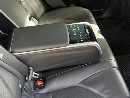 Toyota Camry 2018 года за 13 300 000 тг. в Семей – фото 18