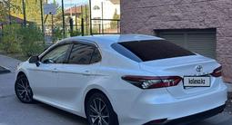 Toyota Camry 2023 года за 17 200 000 тг. в Астана – фото 2