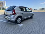 Renault Sandero 2013 года за 3 900 000 тг. в Караганда – фото 2