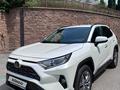 Toyota RAV4 2021 года за 18 000 000 тг. в Алматы