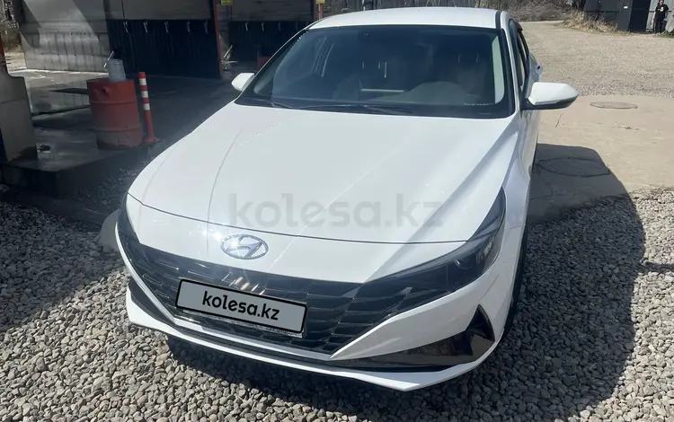 Hyundai Elantra 2022 годаfor10 000 000 тг. в Алматы