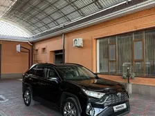 Toyota RAV4, 2020