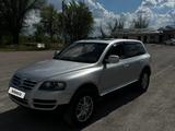 Volkswagen Touareg 2004 годаүшін4 000 000 тг. в Алматы
