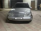 Mercedes-Benz E 280 1994 года за 2 100 000 тг. в Алматы