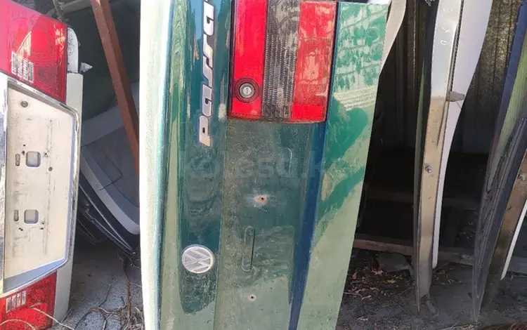 Крышка багажника B4 за 25 000 тг. в Астана