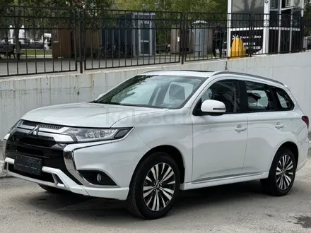 Mitsubishi Outlander 2023 года за 11 100 000 тг. в Караганда