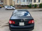 Volkswagen Jetta 2006 года за 2 500 000 тг. в Астана – фото 2