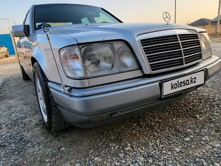 Mercedes-Benz E 280 1995 года за 4 600 000 тг. в Туркестан – фото 5