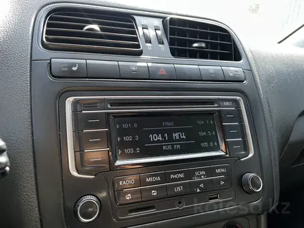 Volkswagen Polo 2015 года за 4 000 000 тг. в Астана – фото 12