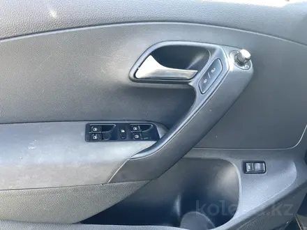 Volkswagen Polo 2015 года за 4 000 000 тг. в Астана – фото 15