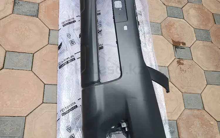 Передний бампер на Toyota Land Cruiser Prado 150 за 50 000 тг. в Алматы