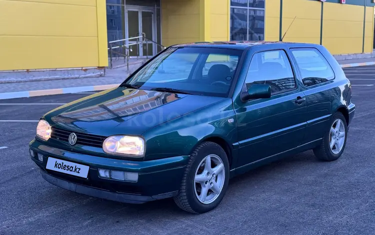 Volkswagen Golf 1996 годаүшін2 600 000 тг. в Уральск