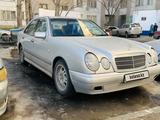 Mercedes-Benz E 240 1998 года за 2 450 000 тг. в Павлодар – фото 2