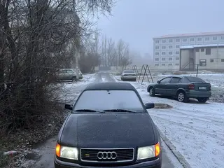 Audi 100