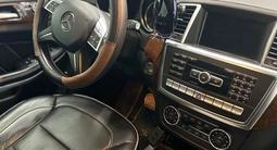 Mercedes-Benz GL 500 2013 годаfor16 000 000 тг. в Актобе – фото 3