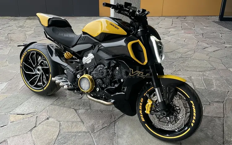 Ducati  Diavel V4 2025 года за 29 450 000 тг. в Алматы