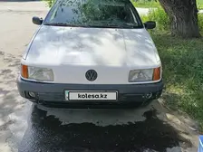 Volkswagen Passat, 1993