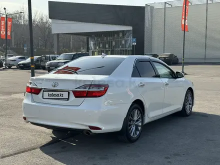 Toyota Camry 2017 года за 13 800 000 тг. в Алматы – фото 5