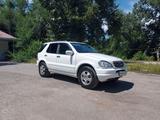 Mercedes-Benz ML 320 1999 годаfor4 500 000 тг. в Алматы – фото 2