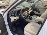 Toyota Highlander 2023 годаүшін33 000 000 тг. в Атырау – фото 2