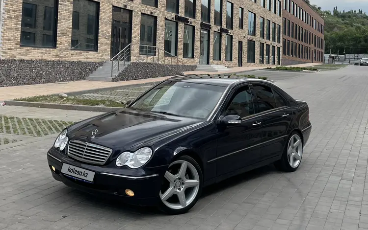 Mercedes-Benz C 240 2001 года за 3 900 000 тг. в Алматы