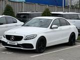 Mercedes-Benz C 180 2018 года за 13 390 000 тг. в Алматы – фото 2
