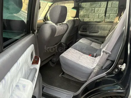 Toyota Land Cruiser Prado 2002 года за 10 950 000 тг. в Алматы – фото 12