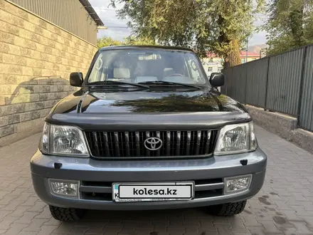 Toyota Land Cruiser Prado 2002 года за 10 950 000 тг. в Алматы – фото 2
