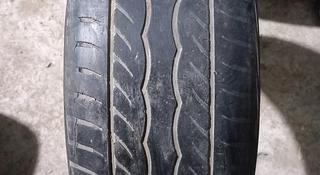 ОДНА шина 215/55 R17 — "Maxxis" (Китай), летняя, в удовлетворител за 5 000 тг. в Астана