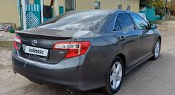 Toyota Camry 2014 годаүшін8 350 000 тг. в Семей – фото 3