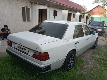 Mercedes-Benz E 230 1990 года за 1 850 000 тг. в Алматы – фото 4