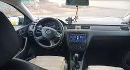 Skoda Rapid 2013 года за 3 000 000 тг. в Петропавловск – фото 5