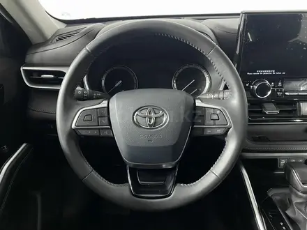 Toyota Highlander 2024 года за 19 440 000 тг. в Алматы – фото 35